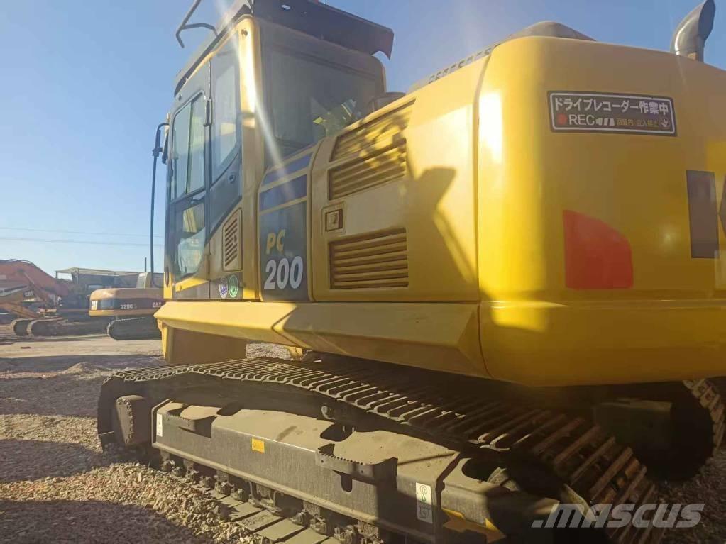 Komatsu PC 200 Bagri goseničarji