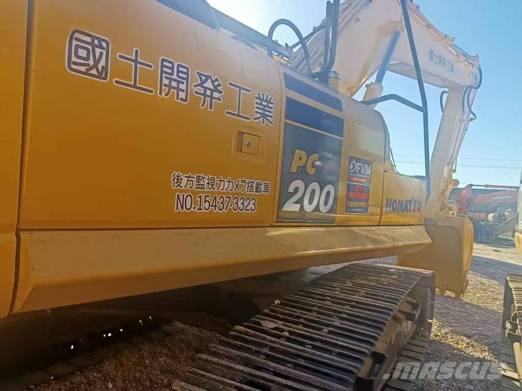 Komatsu PC 200 Bagri goseničarji