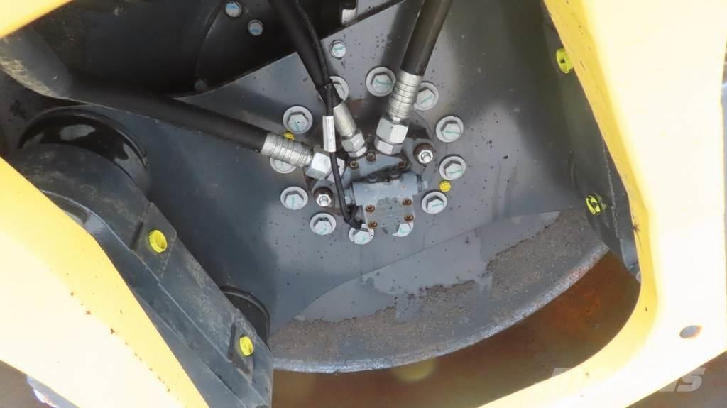 Bomag BW151 AD-5 Dvojni valjarji