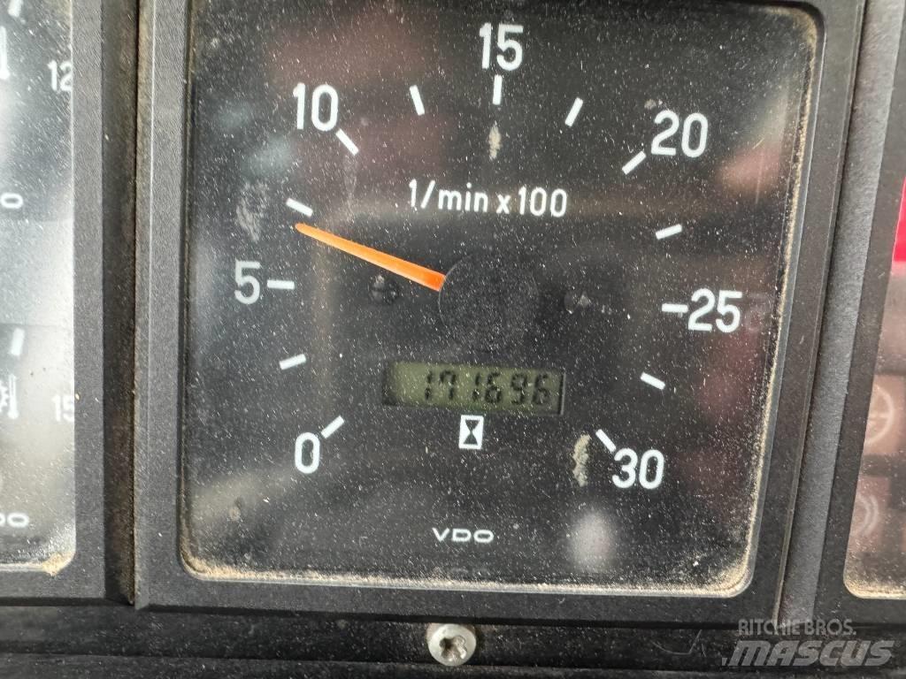 Lännen 940 Rovokopači
