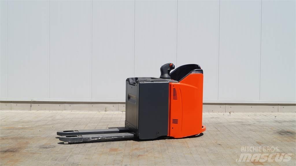 Linde T20SP kurz Električni nizko dvižni viličar