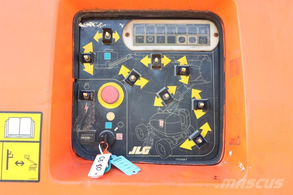 JLG 800AJ Zglobne dvižne ploščadi