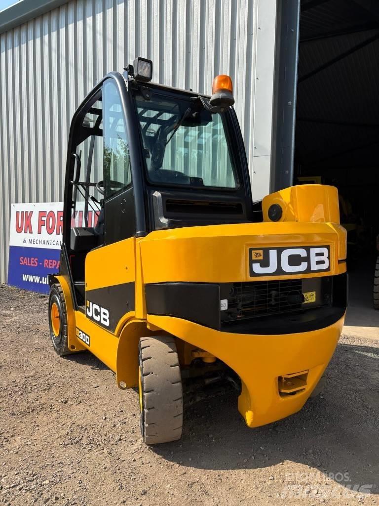JCB TLT 30 D Teleskopski viličarji