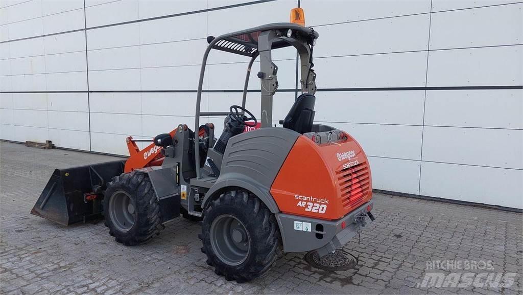 Weycor AR320 Agrar Večnamenski nakladalci