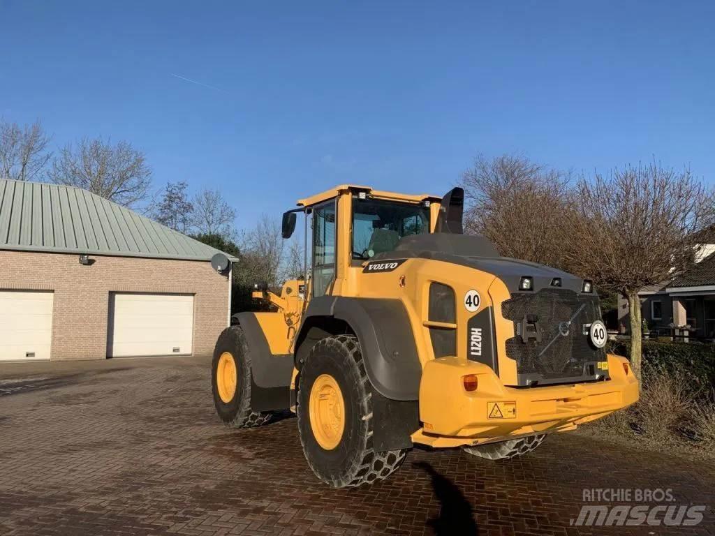 Volvo L120 H Kolesni nakladalci