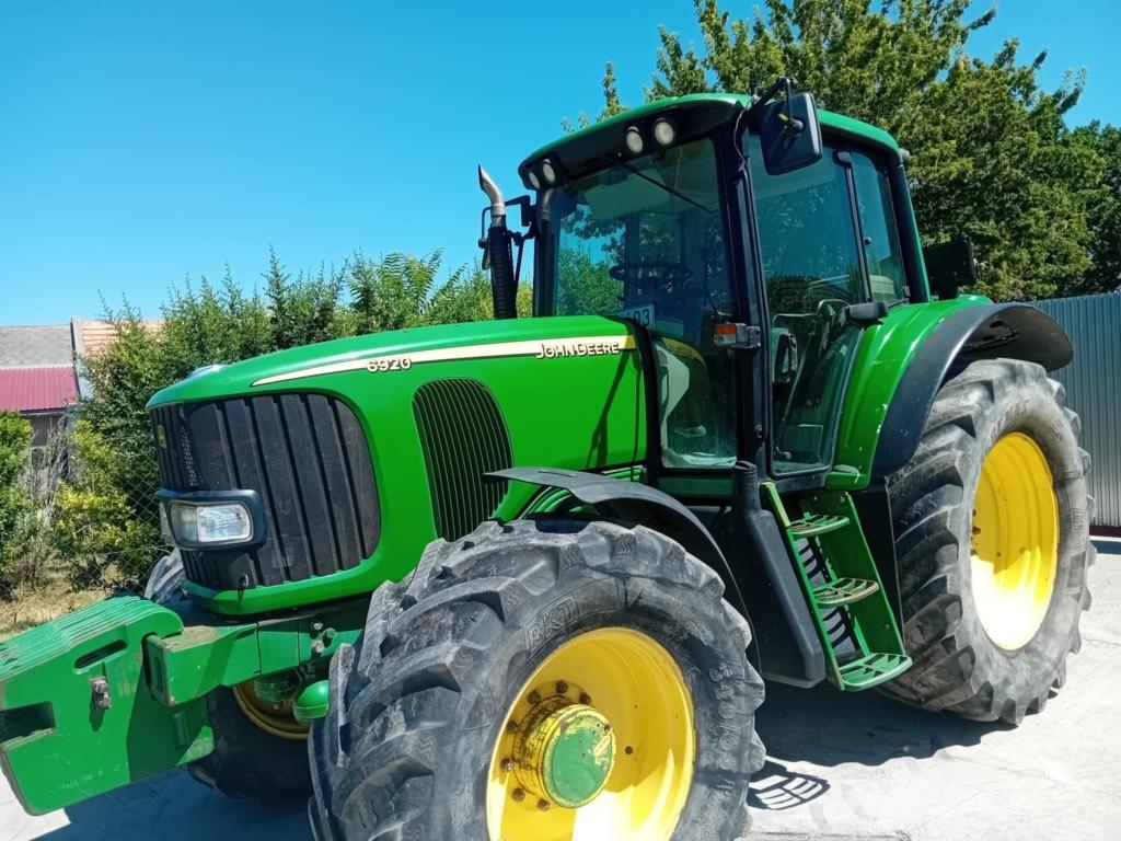 John Deere 6920 Traktorji