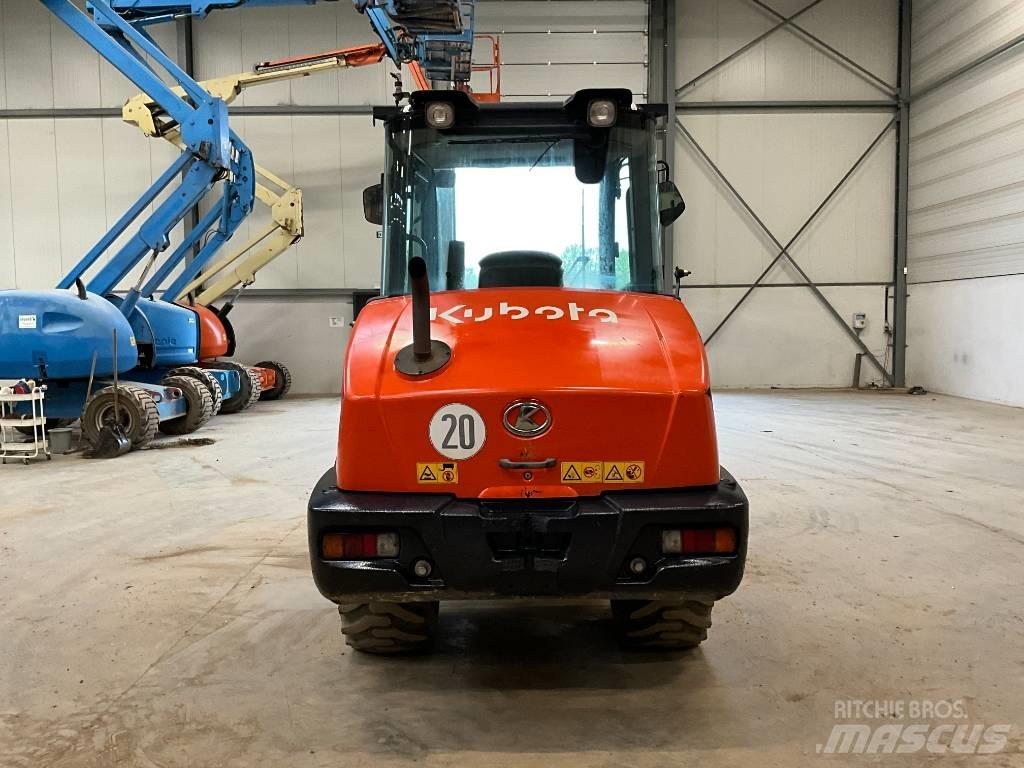 Kubota R 065 Kolesni nakladalci