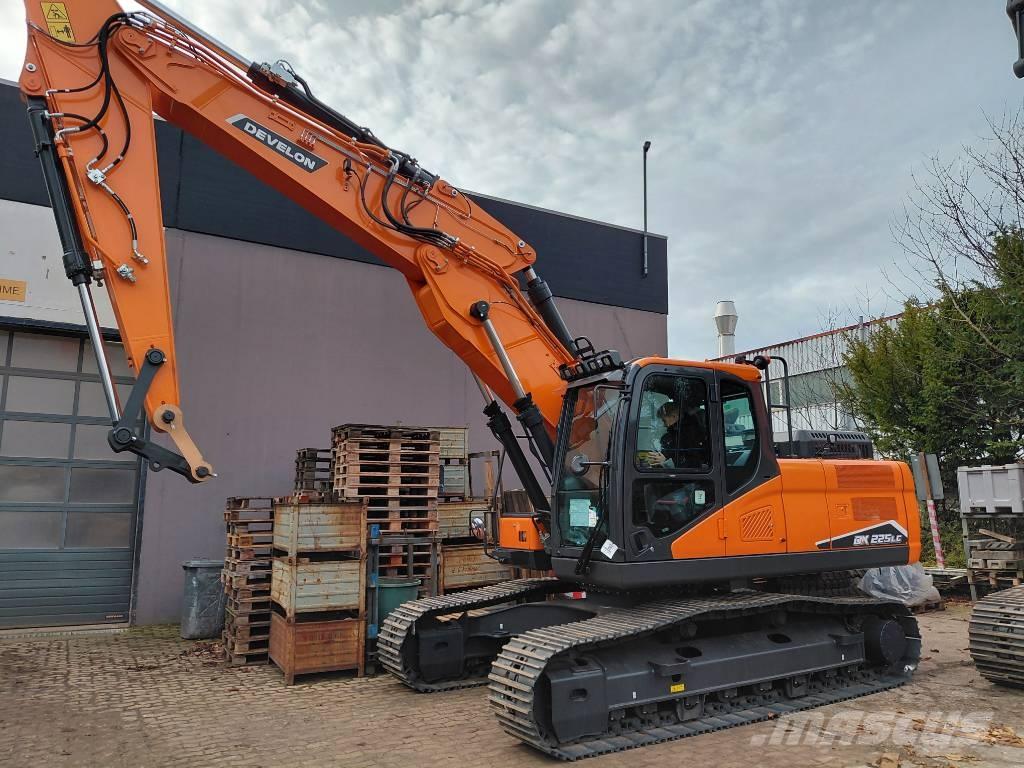 Doosan DX225LC-7 Bagri goseničarji
