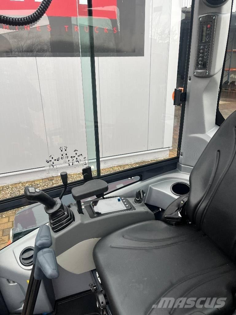 Atlas AC 25 UF Mini bagri <7t