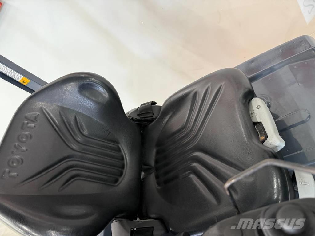 Toyota 11032 - 8FBM16T Električni viličarji