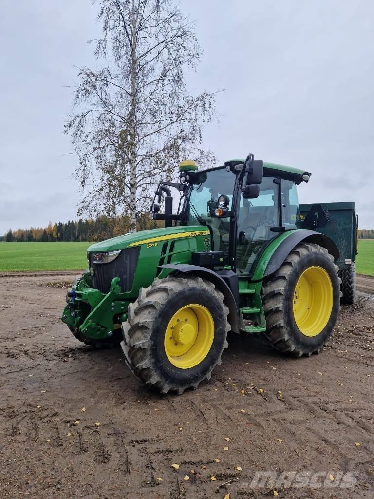 John Deere 5125R Traktorji