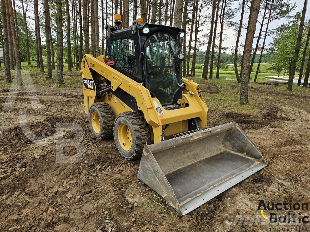 CAT 236 D Skid steer mini nakladalci