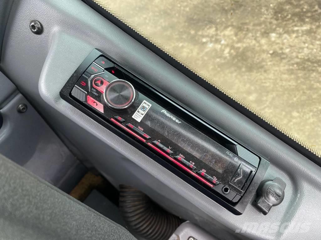 Atlas 150 W Bagri na kolesih