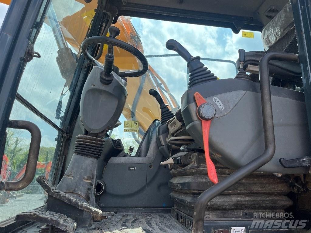 Hyundai HW140 Bagri na kolesih