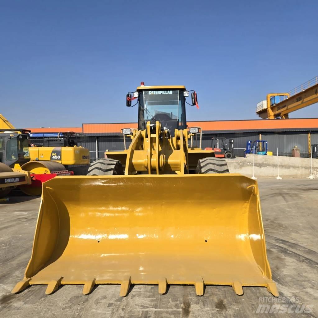 CAT 966 H Kolesni nakladalci