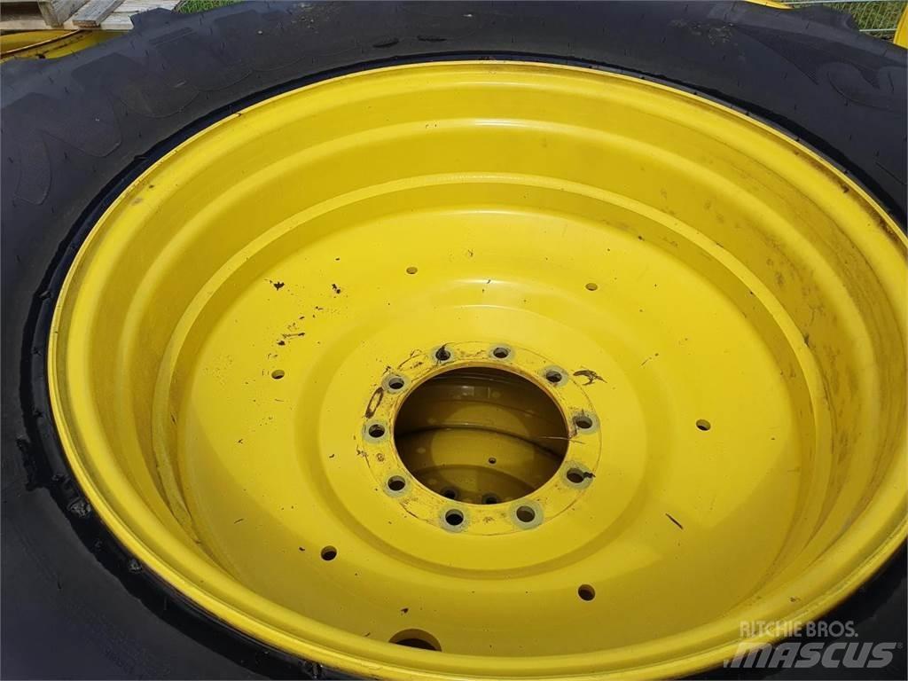 Mitas 650/85R38 x2 Gume, kolesa in platišča