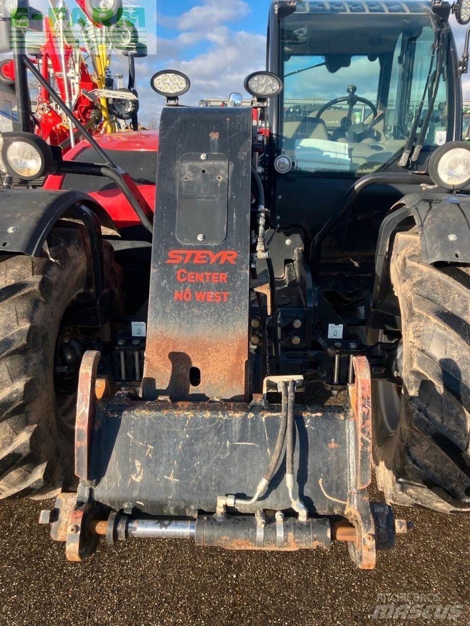 Case IH 635 Kmetijski teleskopski nakladalci