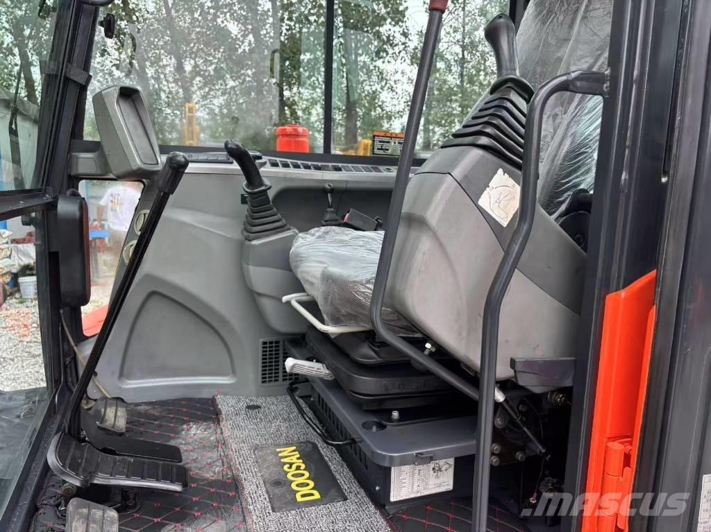 Doosan DX 60 Mini bagri <7t