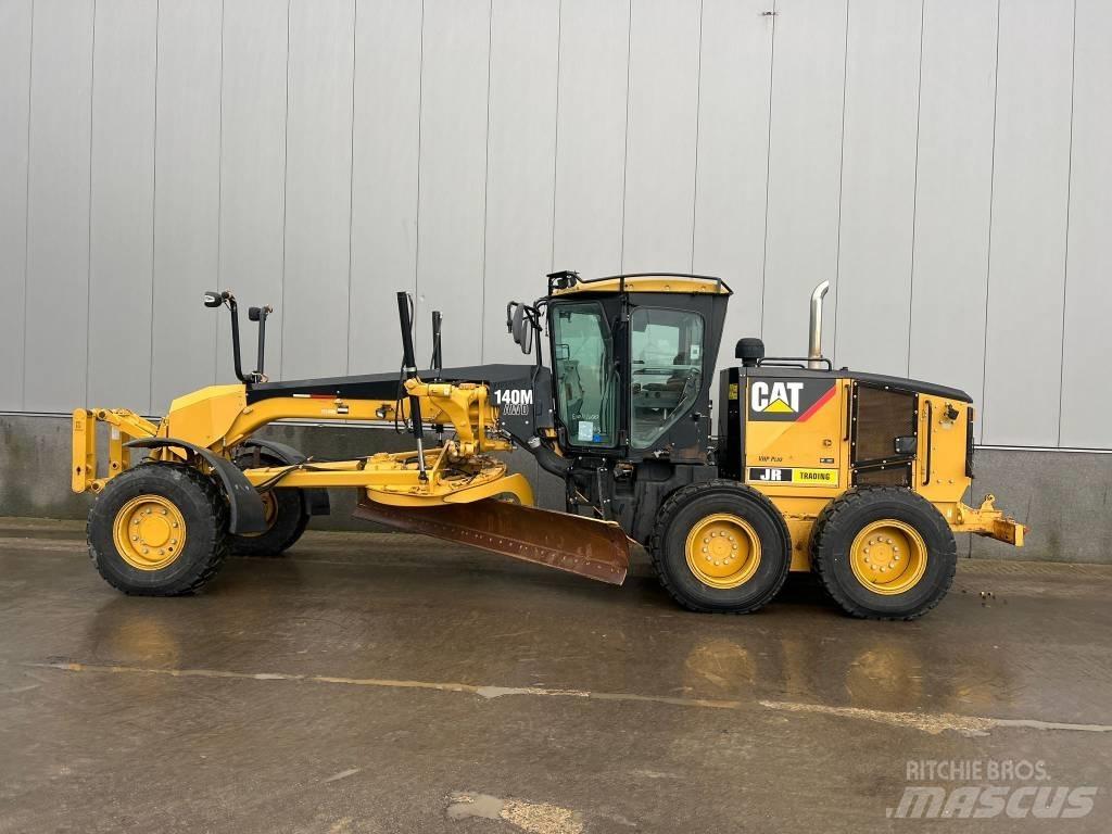 CAT 140 M AWD Grederji