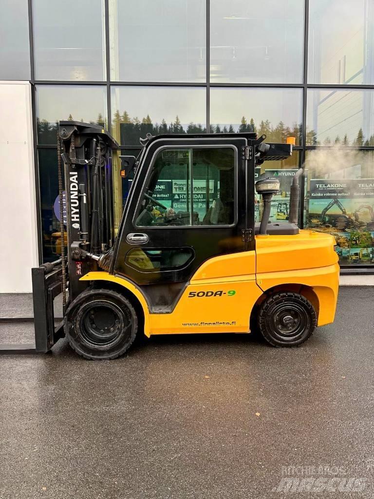 Hyundai 50DA-9 Dizelski viličarji