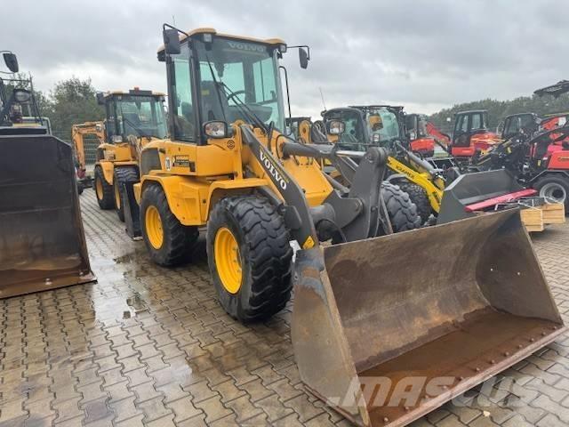Volvo L 30 G Kolesni nakladalci