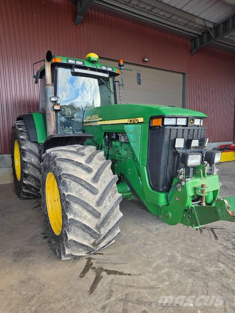 John Deere 8310 Traktorji