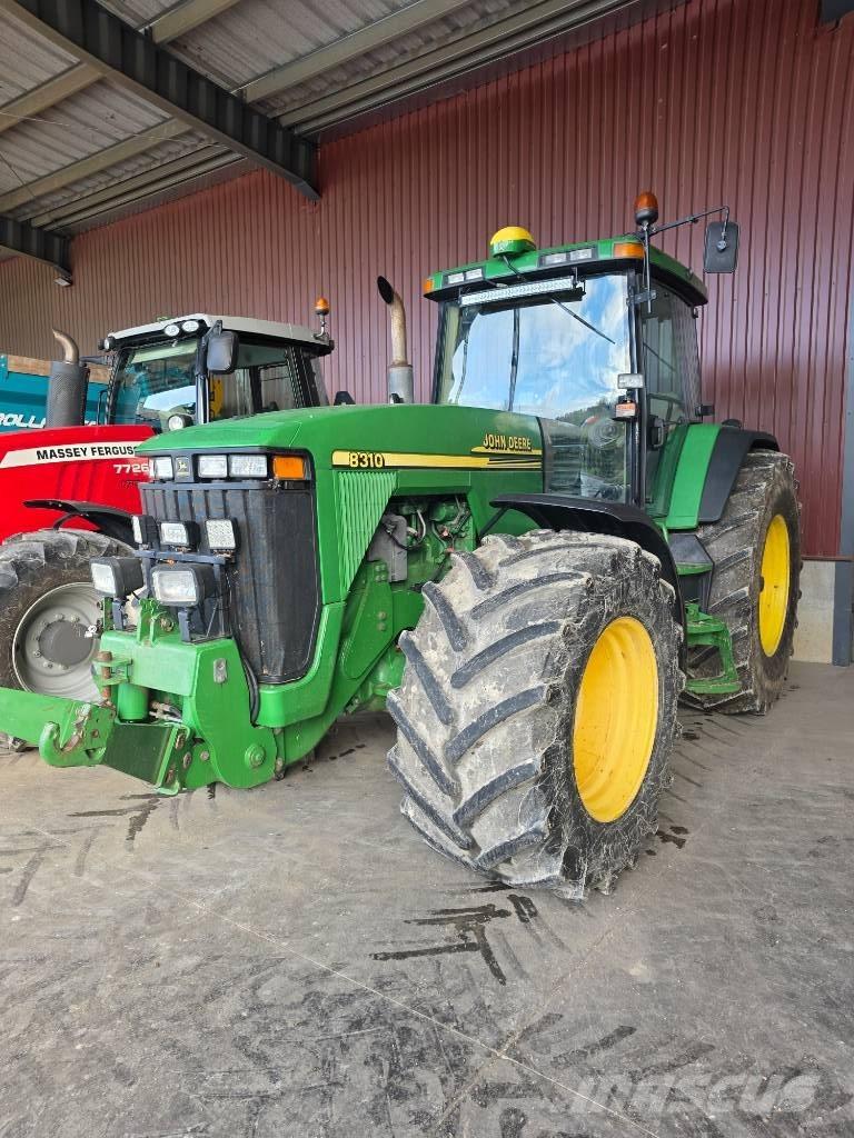 John Deere 8310 Traktorji