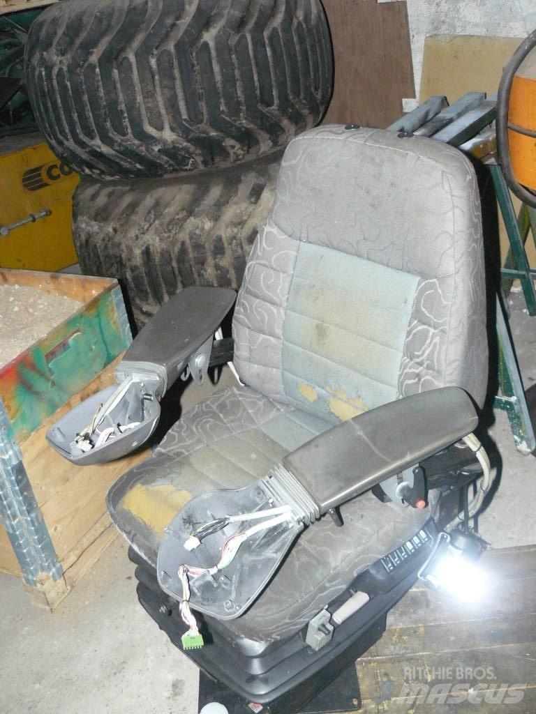 Timberjack 1070D Kabine in notranjost