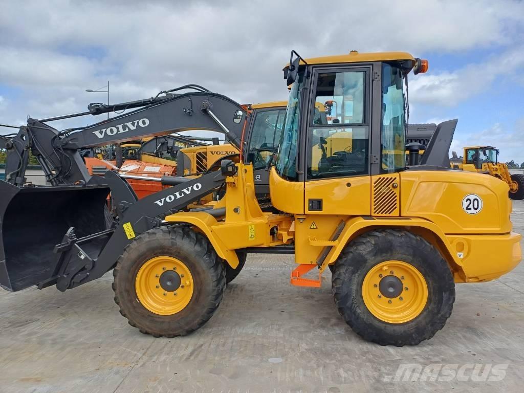 Volvo L 35 G Kolesni nakladalci