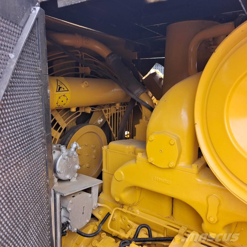 Shantui SD 22 Buldožerji goseničarji