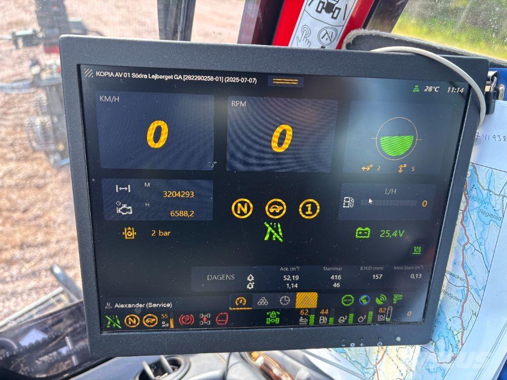 Komatsu 901XC Harvesterji