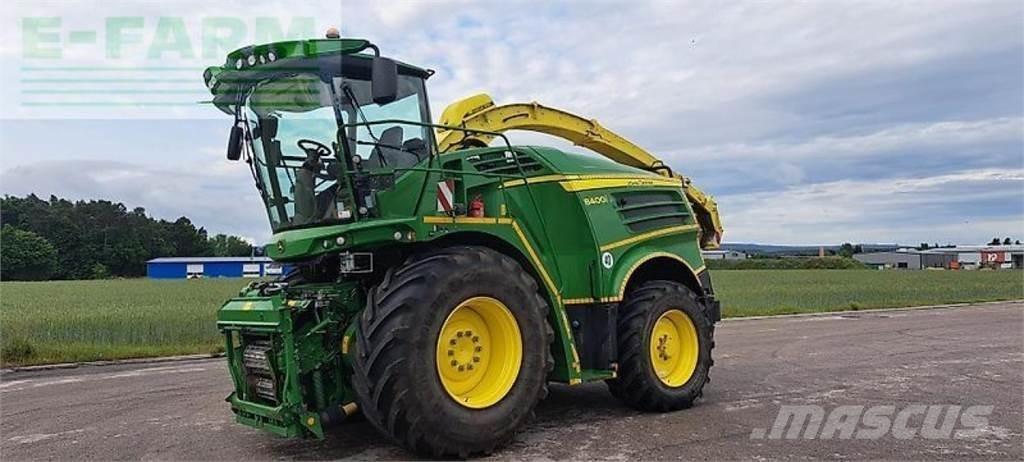 John Deere 8400 Stroji za krmo na lastni pogon