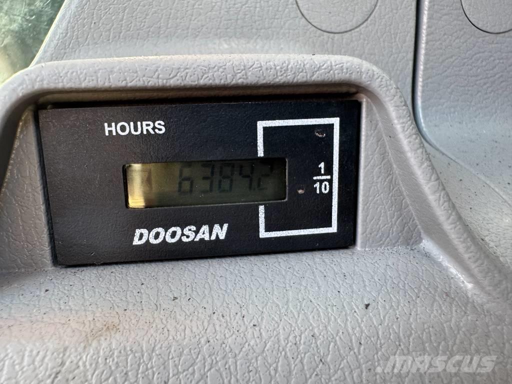 Doosan DX 180 LC-5 Bagri goseničarji