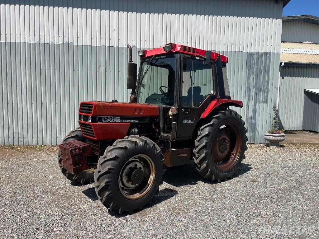Case IH 685 XL Traktorji