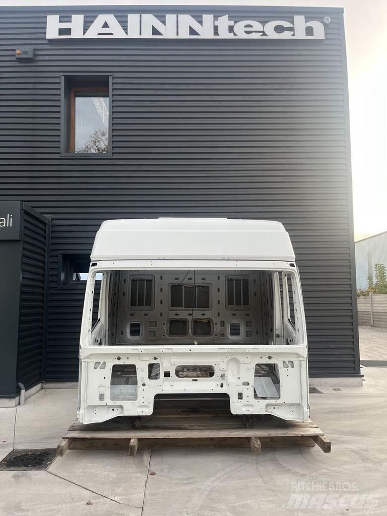 Iveco EUROSTAR Kabine in notranjost