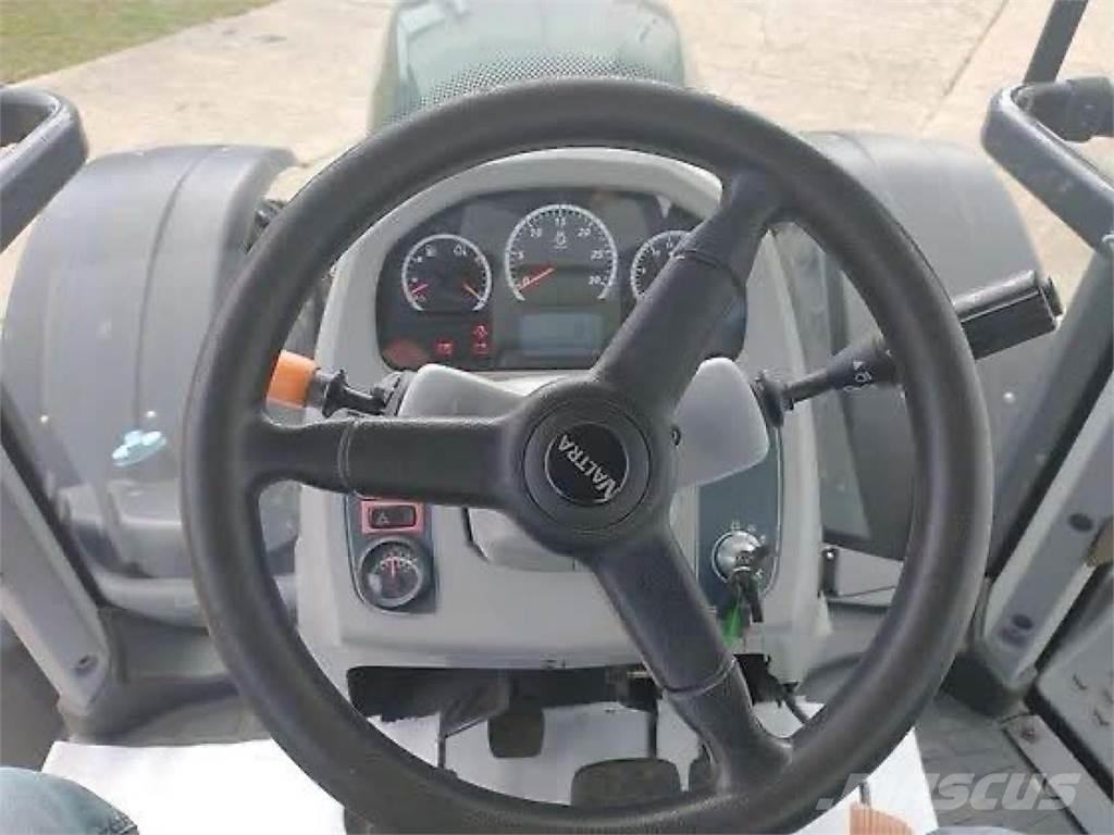 Valtra T 174 E Traktorji