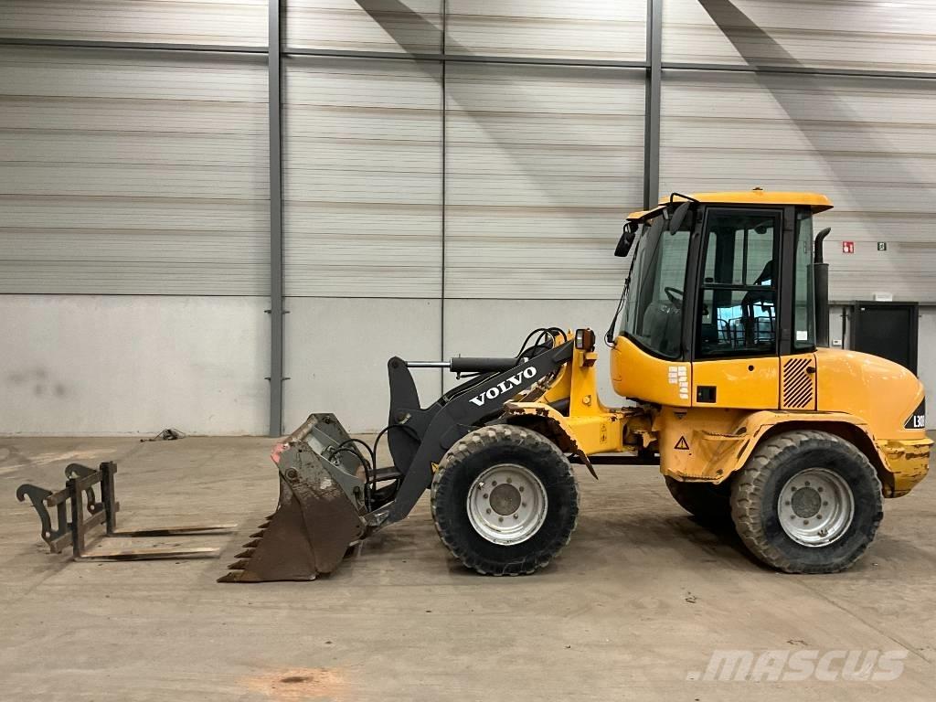 Volvo L 30 B-Z/X Kolesni nakladalci