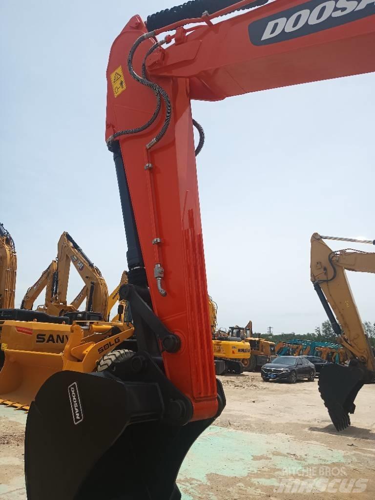 Doosan DX 225 LCA Bagri goseničarji