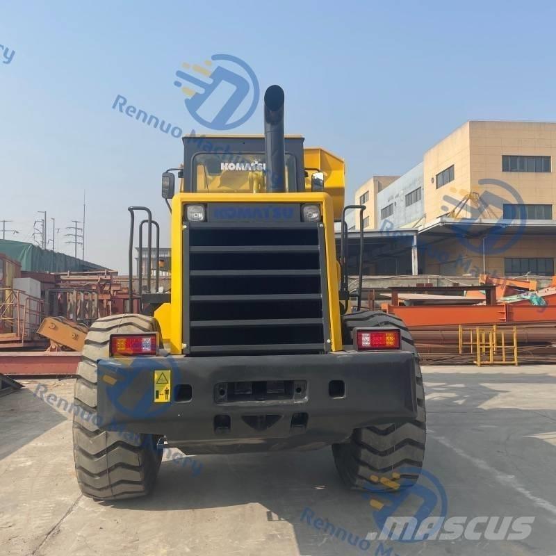 Komatsu WA380 Kolesni nakladalci