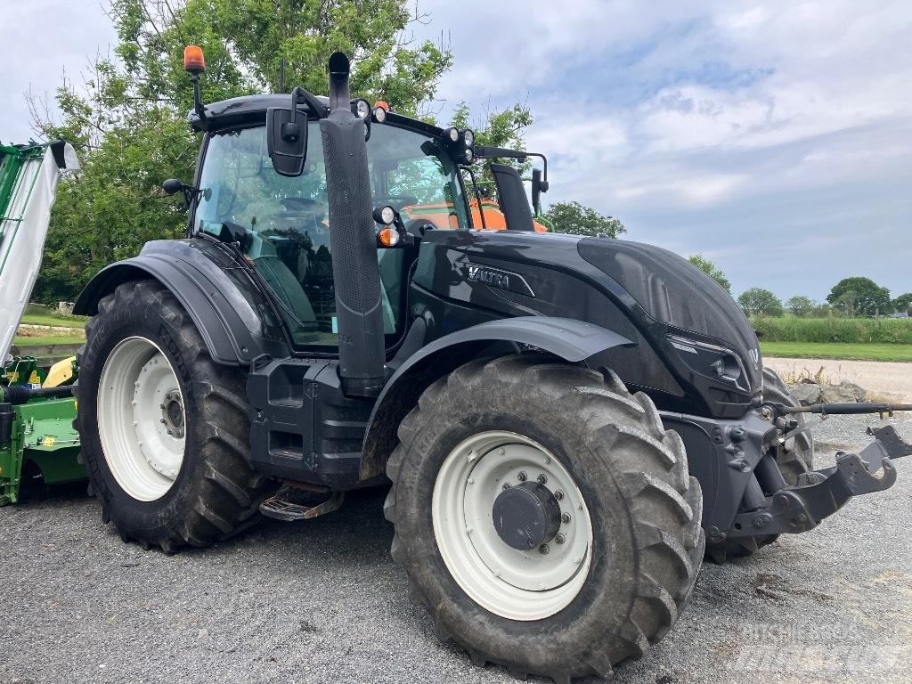 Valtra T 154 V Traktorji