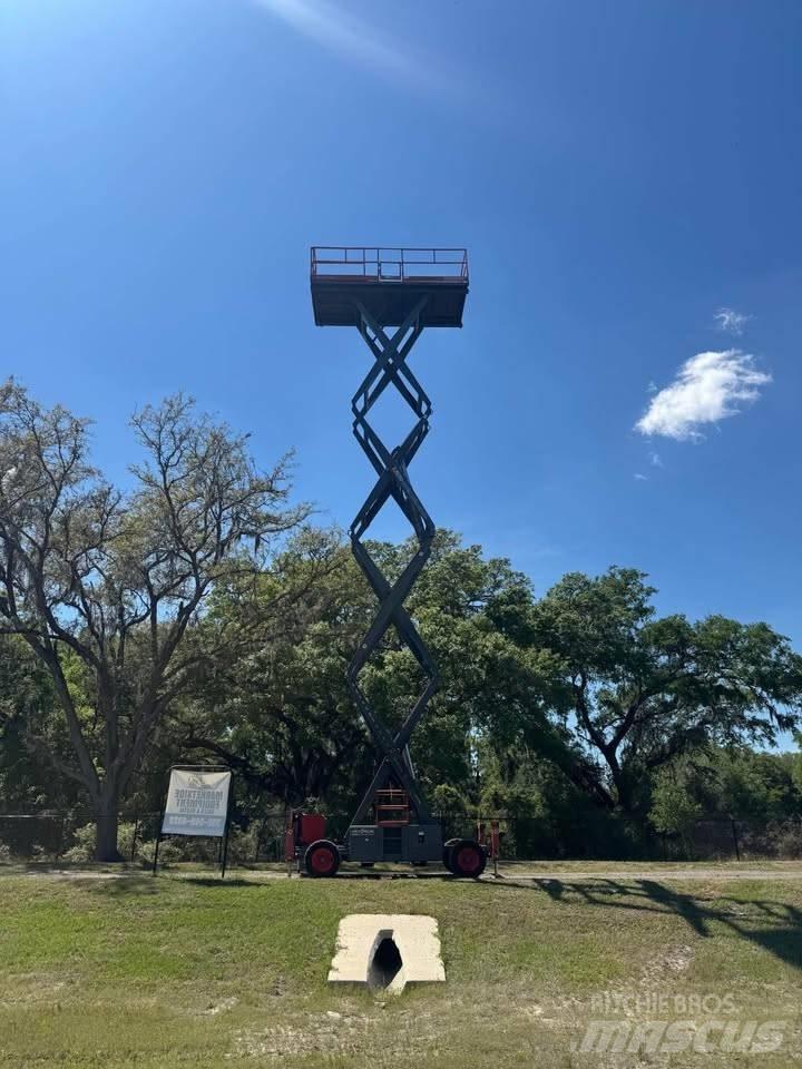 SkyJack SJ 9250 RT Škarjaste dvižne ploščadi