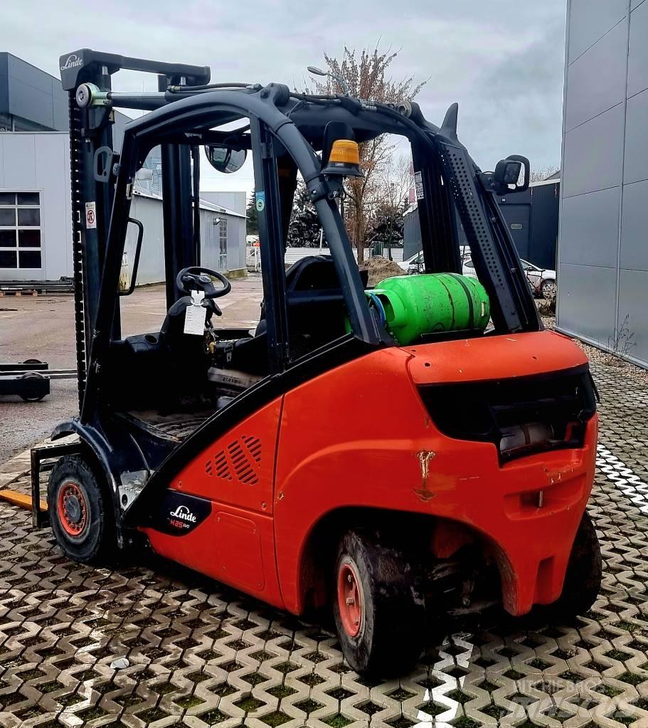 Linde H 25 T - 02 Plinski viličarji