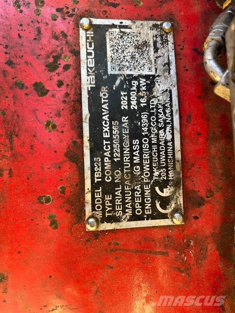 Takeuchi TB 225 Mini bagri <7t