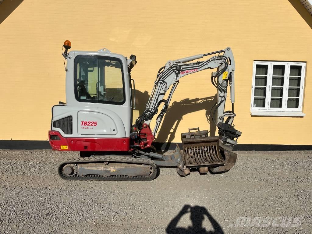 Takeuchi TB 225 Mini bagri <7t