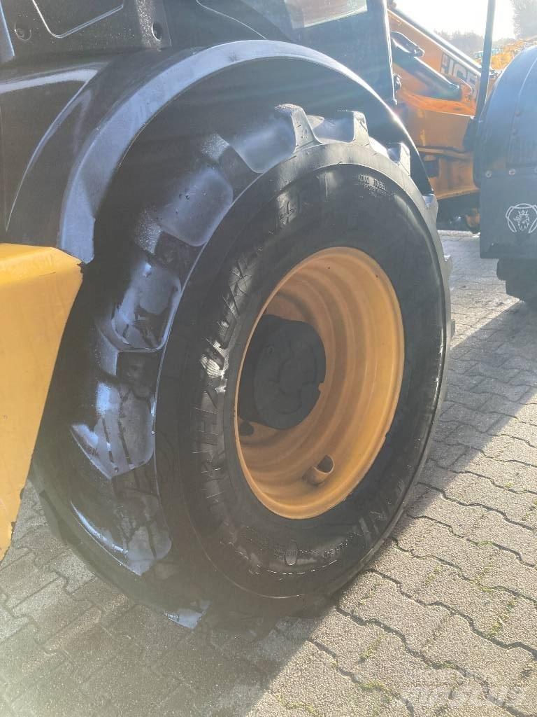 JCB TM 310 S Kmetijski teleskopski nakladalci