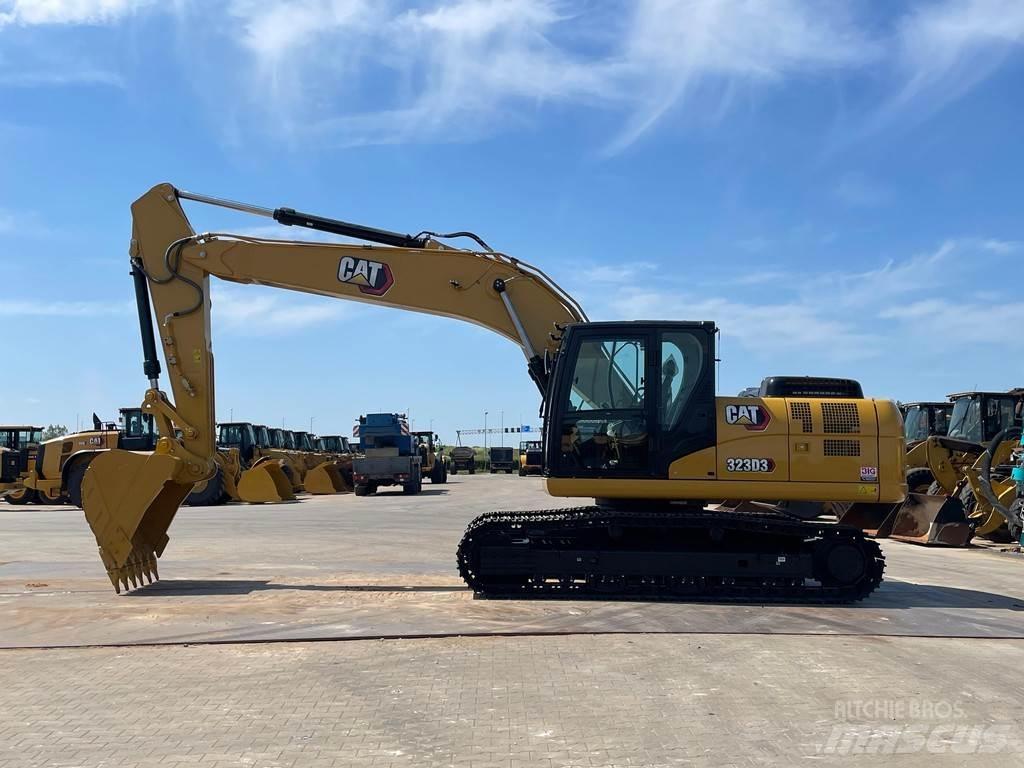 CAT 323D3 Posebni bagri