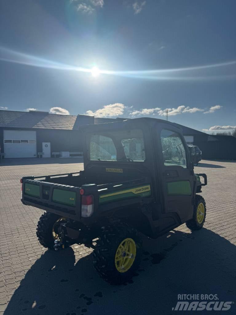 John Deere XUV 865 UTV-ji