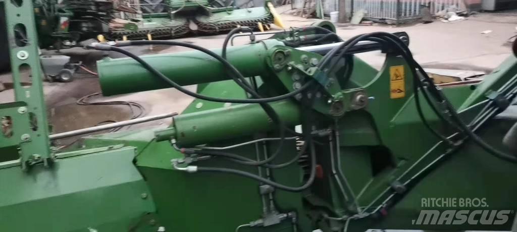 Krone Big X 1100 Stroji za krmo na lastni pogon