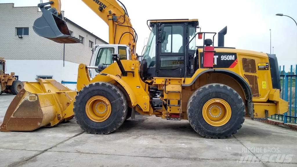 CAT 950M Kolesni nakladalci