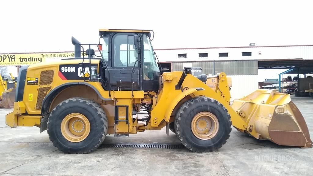 CAT 950M Kolesni nakladalci